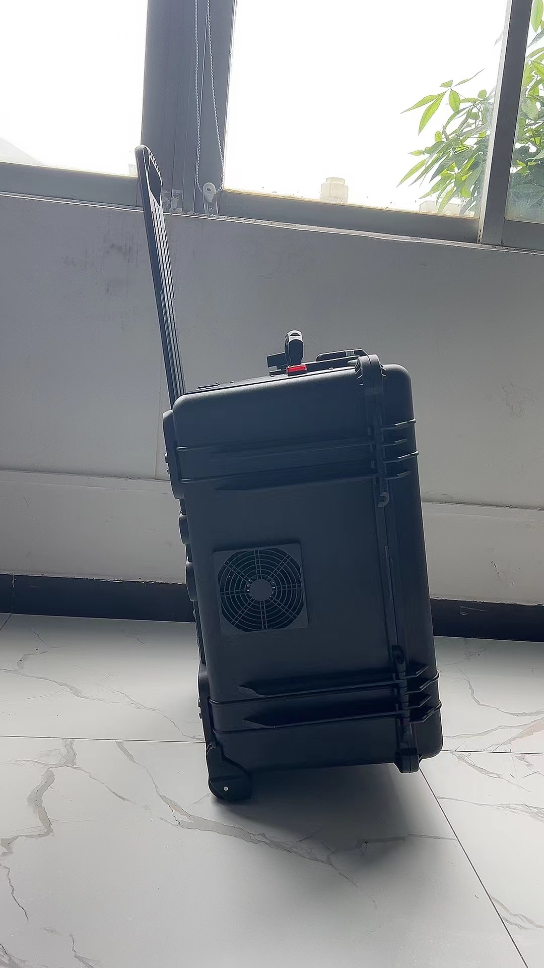 盐源手拉箱型移动通信干扰器